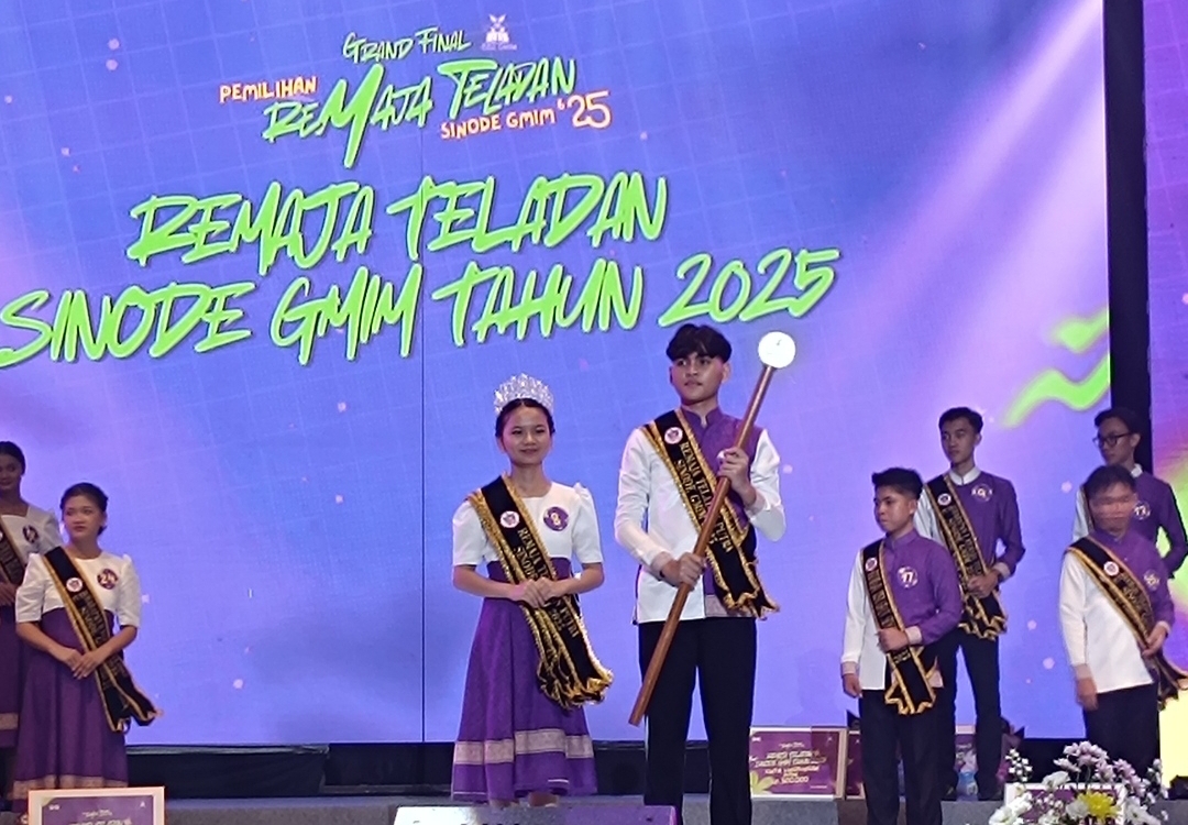 Penampilan Vadion Maringka dan Afrilia Tangkau, saat Malam Grand Final Pemilihan Remaja Teladan Sinode GMIM tahun 2025.