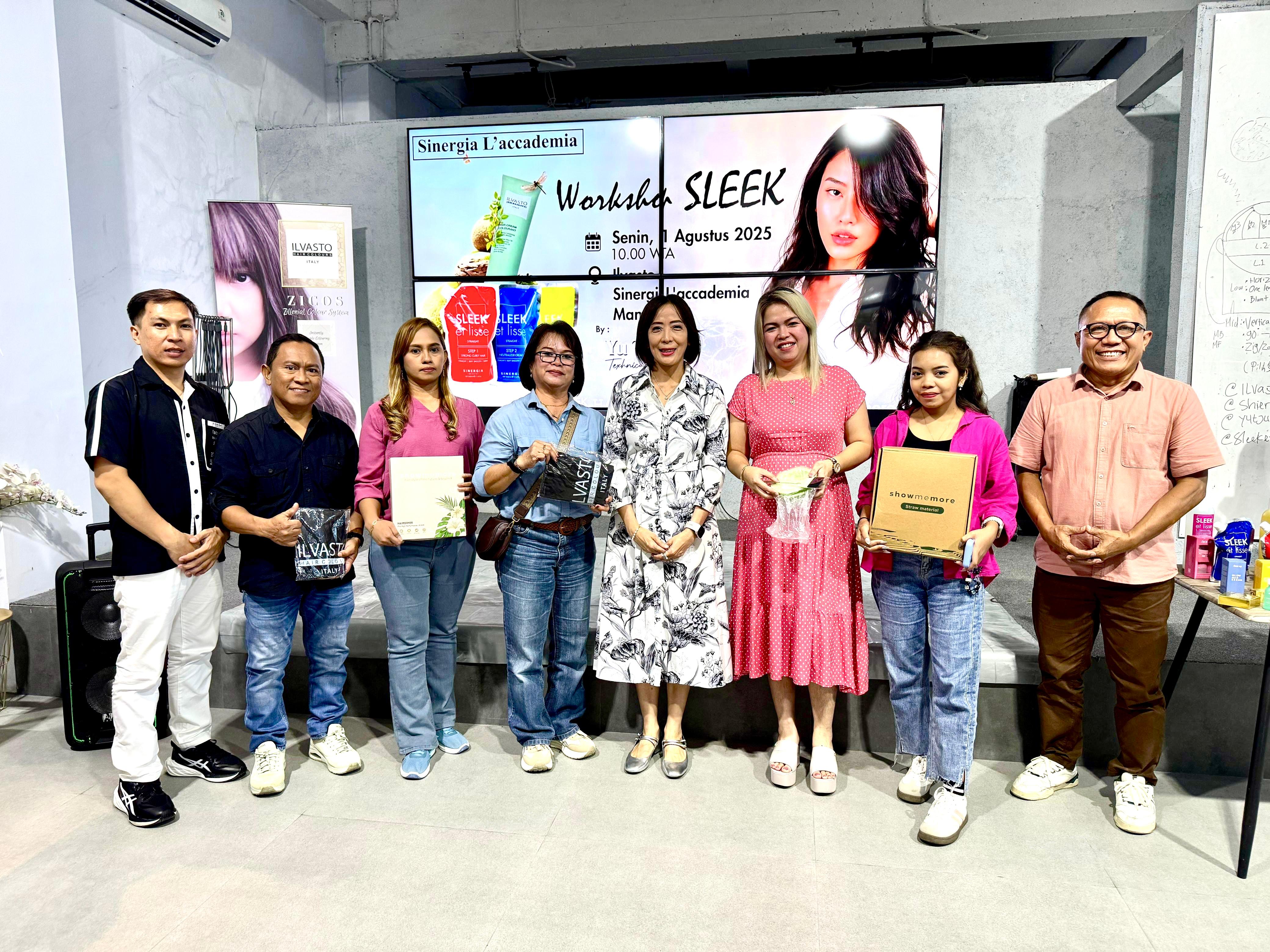 UPDATE: Founder Sinergia Group Shierly Nangoy di sela pemaparan produk terbaru kepada pengelola salon.
