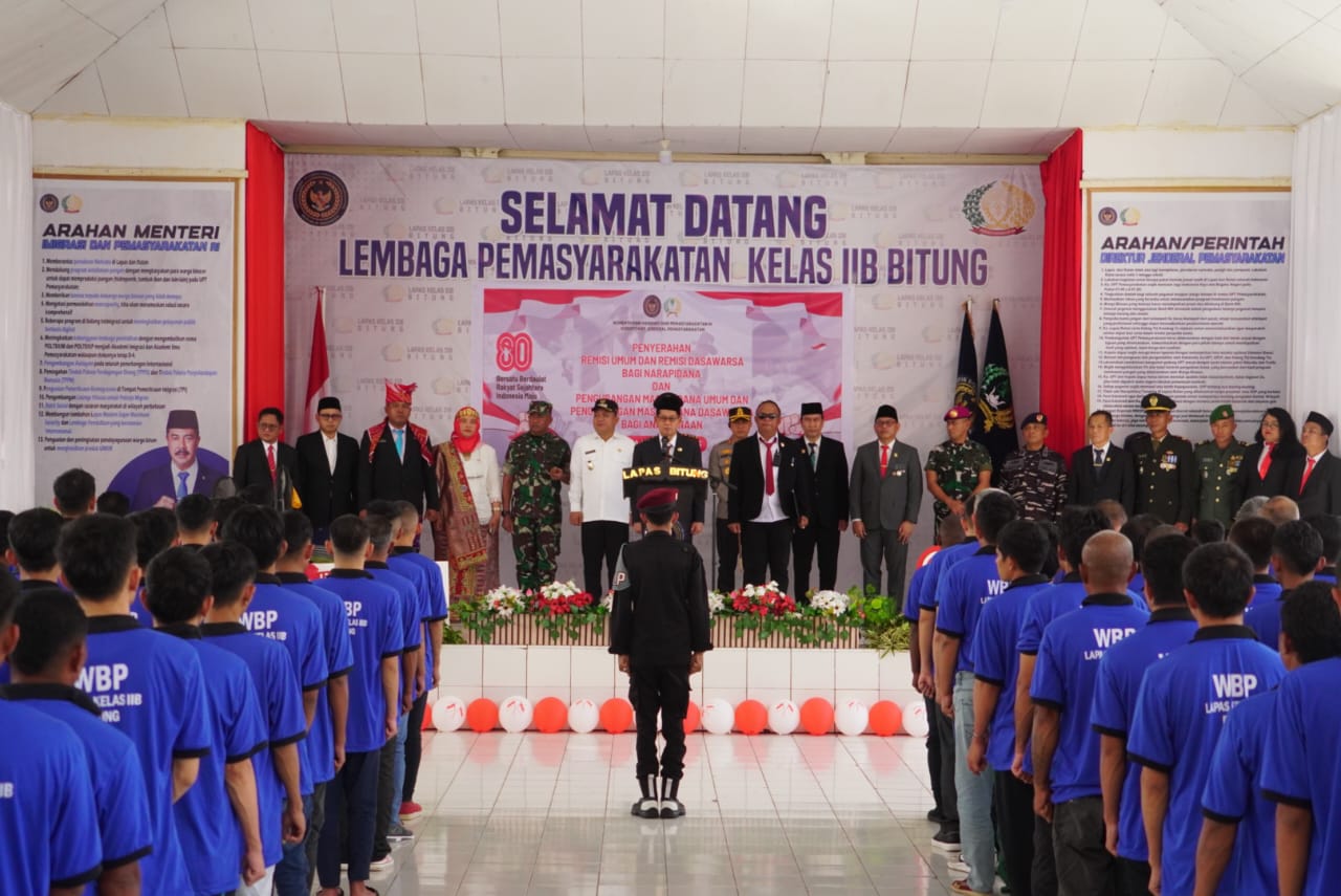 Wali Kota Bitung Hengky Honandar bertindak sebagai inspektur upacara penyerahan remisi di Lapas Kelas IIB Bitung.(Dok Istimewa)