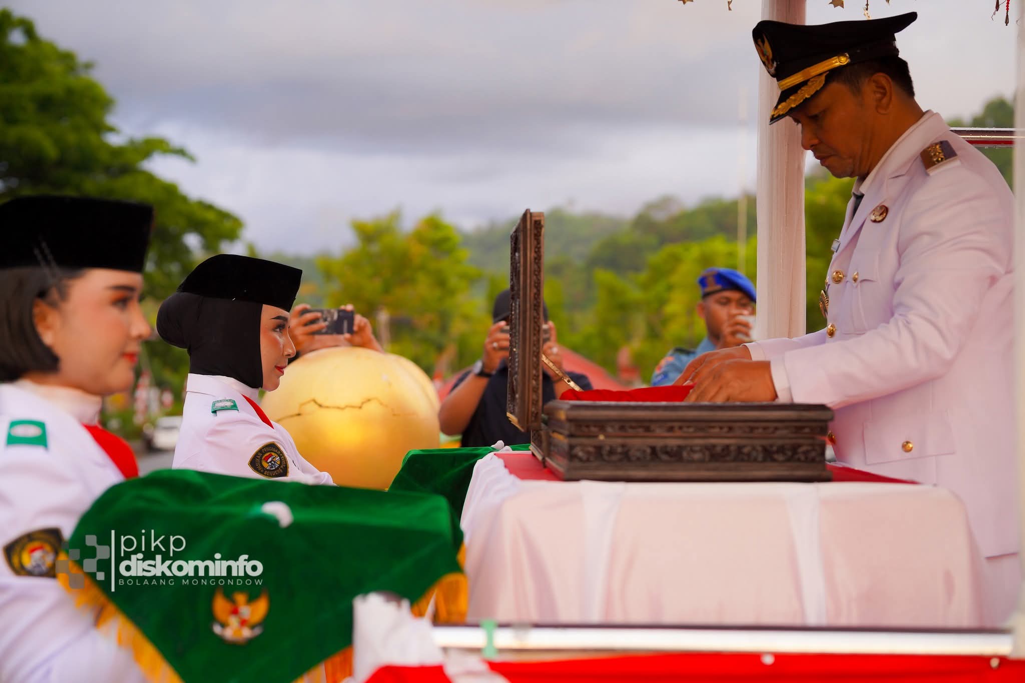 Upacara Penurunan Bendera