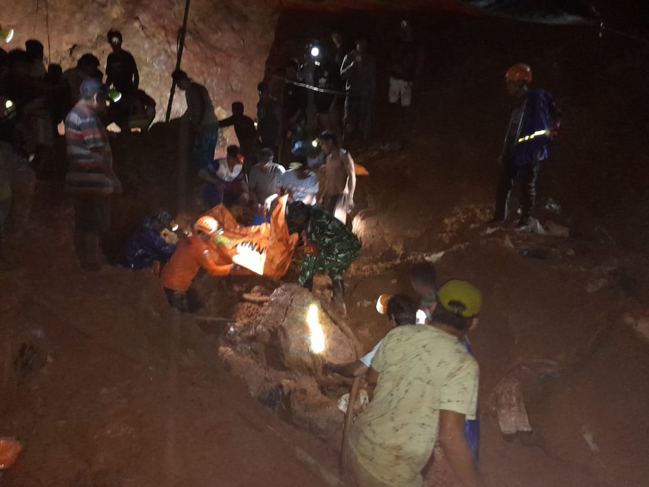 Satu korban penambang emas ilegal di Kampung Bawone Sangihe, ditemukan dalam keadaan meninggal dunia.(Dok Istimewa)