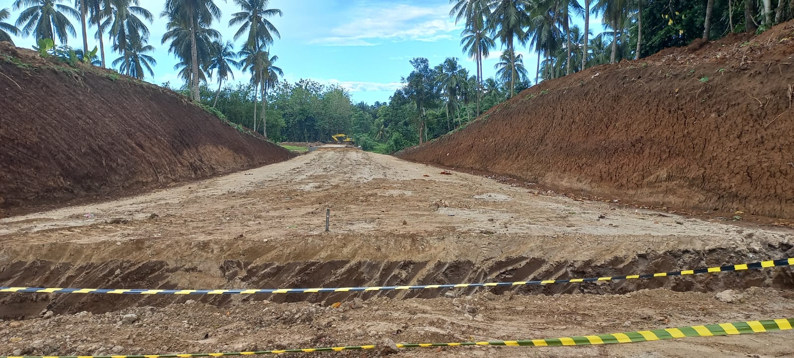BARU: Pemerintah sementara membangun akses masuk ke Kantor DPRD Manado.