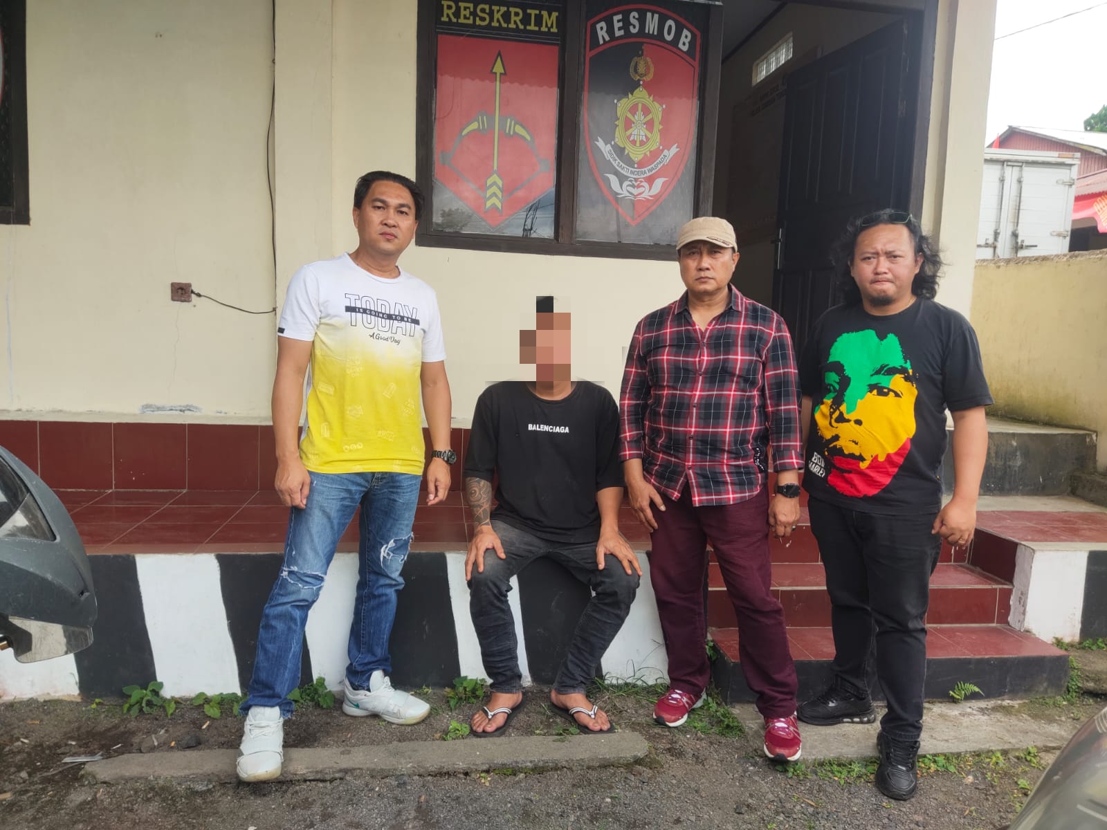 DIAMANKAN: Terduga pelaku penganiayaan diamankan Tim Opsnal Polsek Tomohon Tengah. Dok istimewa
