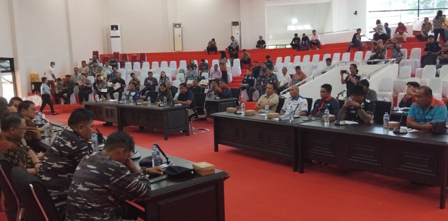 Koalisi Masyarakat Sipil duduk bersama dengan Forkopimda di Kantor DPRD Kota Bitung.(Dok Istimewa)