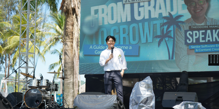 Theodore Mangowal dalam seminar inspiratif yang bertajuk &ldquo;The Future is Ours: How to Be a Game Changer in the Digital Era&rdquo;