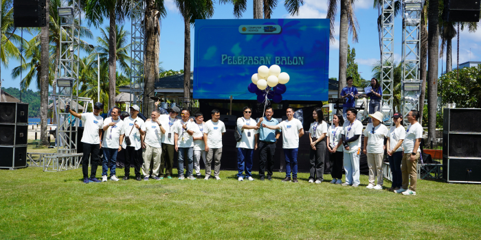 Pelepasan balon yang menandakan dibukanya acara