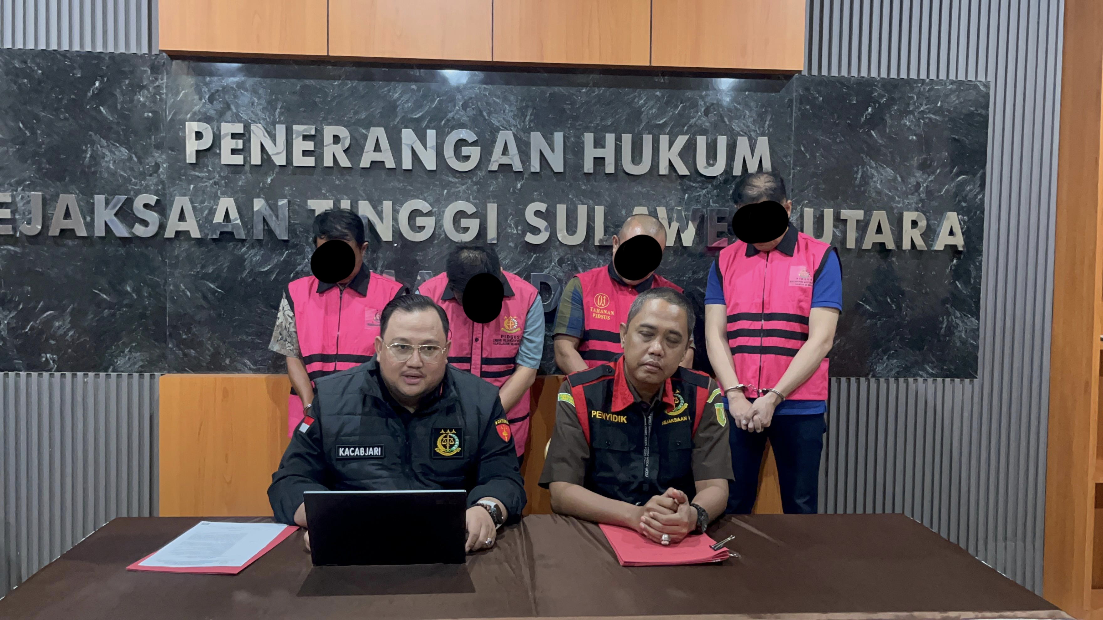 Kepala Cabjari Talaud di Beo, Christian Evani Singal bersama penyidik Ardhitia Harjanto saat menetapkan empat tersangka dugaan Korupsi di SMA Negeri 2 Beo.