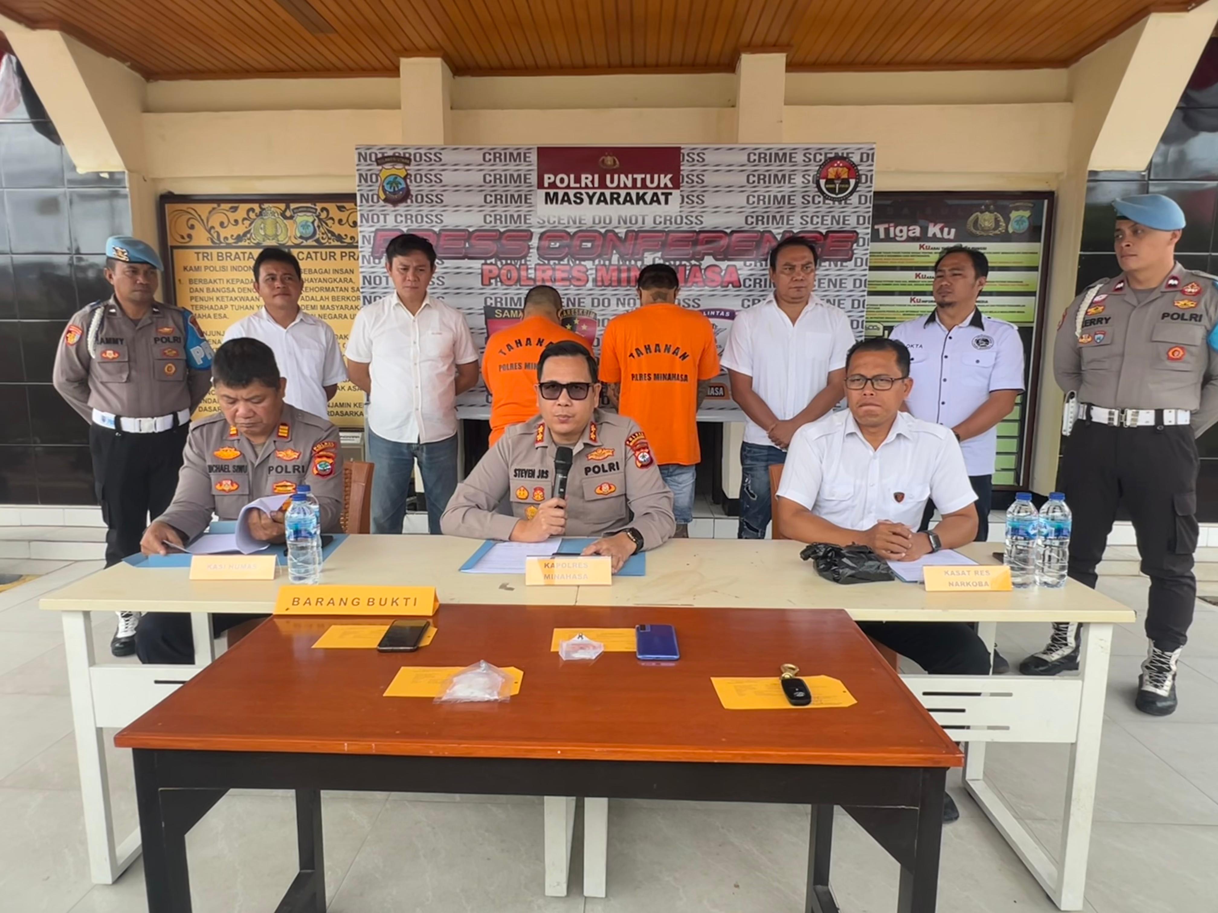 Kapolres Minahasa AKBP Steven Simbar S.I.K., dalam konferensi pers di Mapolres Minahasa, Rabu (24/9/2025), menegaskan bahwa hasil pengungkapan ini menunjukkan komitmen untuk menekan peredaran narkoba