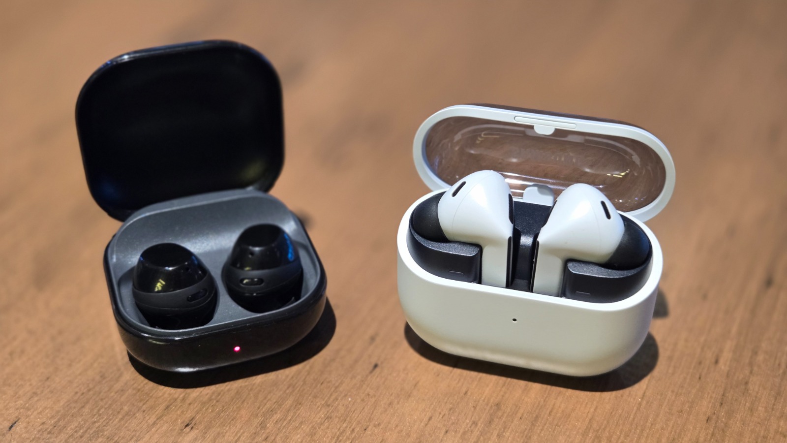 Galaxy Buds3 FE dan Galaxy Buds Core berikan pengalaman audio yang reliable lewat fitur-fiturnya.