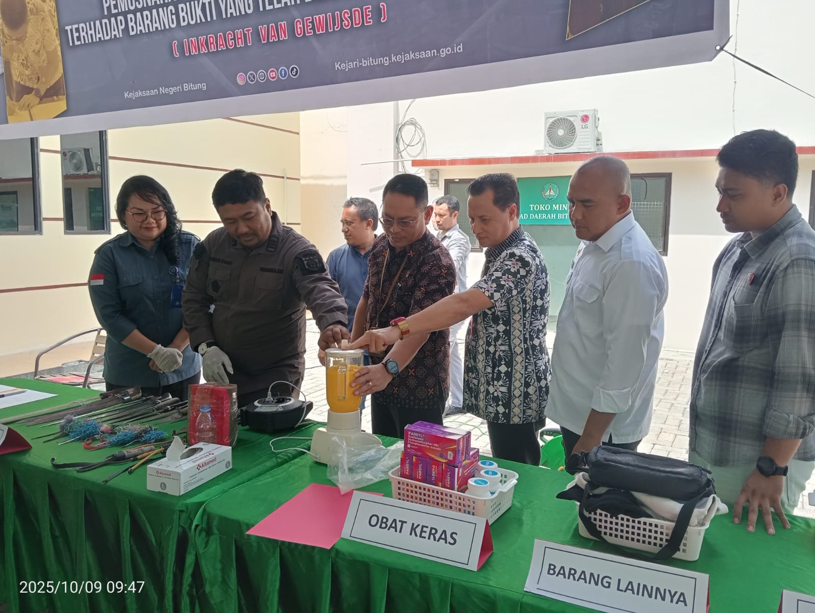 Pemusnahan barang bukti 26 perkara pidana umum di Kantor Kejari Bitung.(Dok Istimewa)