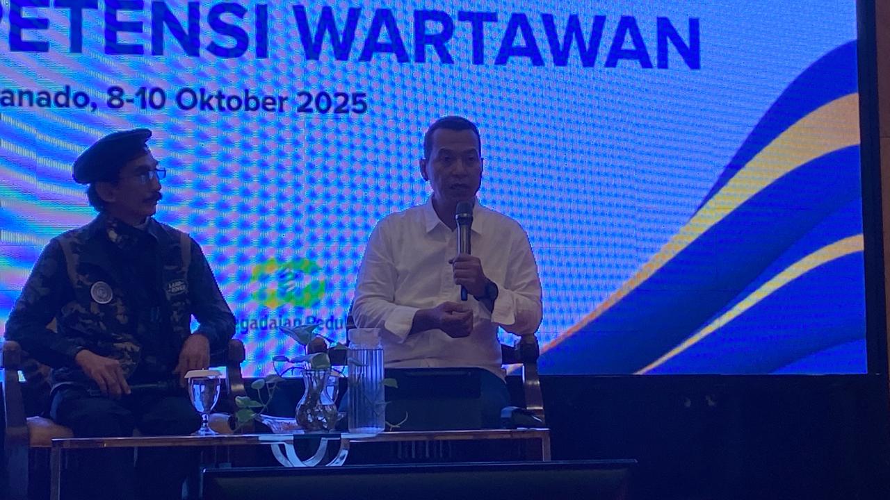 Pimpinan PT Pegadaian Kanwil V Manado, Pratikno, dalam konferensi yang diadakan di Aston Hotel Manado, (09/10). (dok: Jasinta Bolang/MANADOPOST)