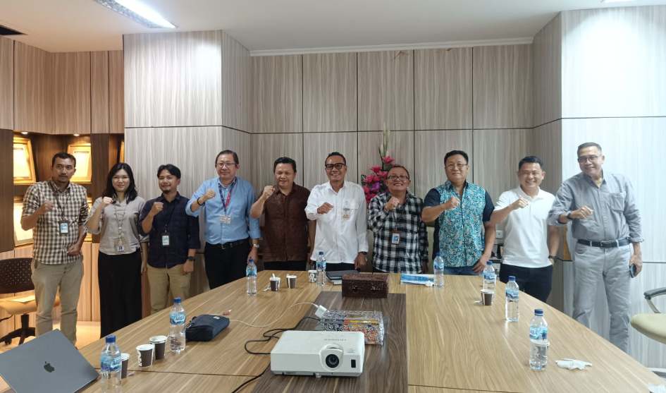 FGD di Grha Pena Manado Post dengan tema "Kolaborasi Pemerintah dan Swasta Menuju Pertumbuhan Ekonomi Sulut 7 Persen"