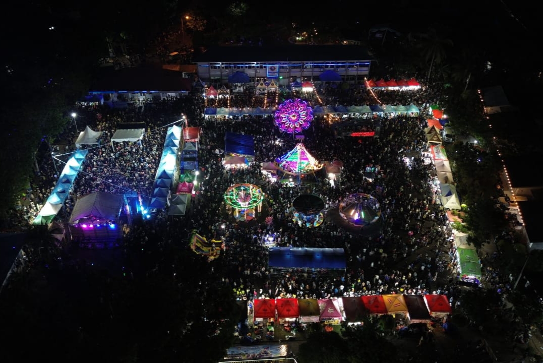Nampak suasana malam hari pelaksanaan FPSL 2025 di Kota Bitung.(Dok Istimewa)