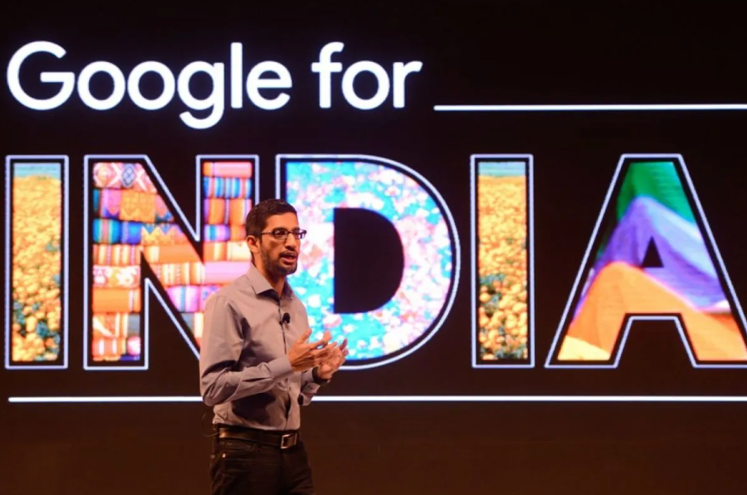 CEO Google Sundar Pichai memberikan keterangan pers di New Delhi, India, pada 16 Desember 2015. ANTARA/Xinhua/Stringer