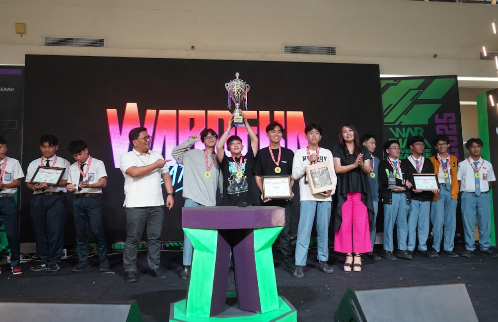 Pemenang Wardeka eSport tim Sabata dari SMA Negeri 1 Manado di Warbiasa Governor League 2025.
