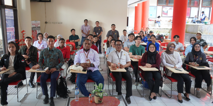 Dialog Interaktif: Kiat Sukses Memperoleh Dana Bantuan Pemerintah Bidang Kebudayaan yang digelar di Universitas Negeri Manado, Rabu (22/10). (dok. Istimewa)