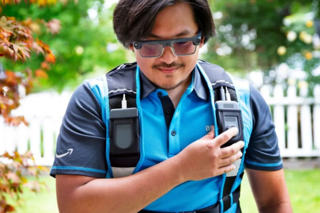 Amazon luncurkan kacamata pintar Amelia untuk bantu kurir antar paket. (img src: amazon web)