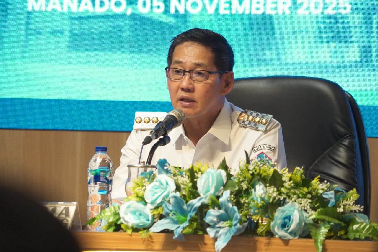 Wali Kota Bitung Hengky Honandar membuka kegiatan ProASN di Kantor Regional XI BKN Manado.(Dok Istimewa)