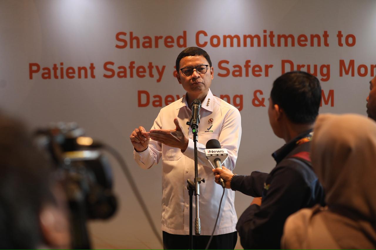 Kepala BPOM RI, Prof. Dr. Taruna Ikrar, M.Biomed., MD., Ph.D.