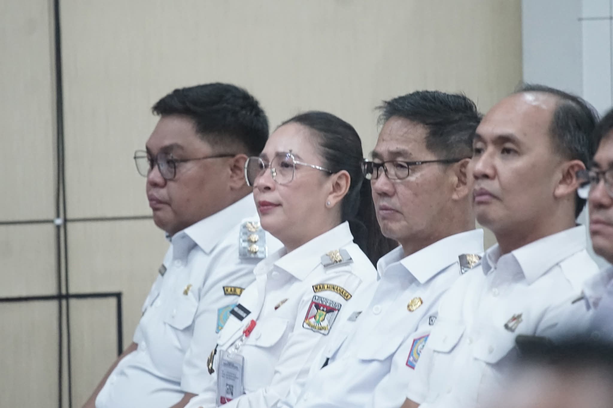 IKUTI: Wabup Vanda Sarundajang saat mengikuti Sarasehan Nasional, Rabu (19/11).