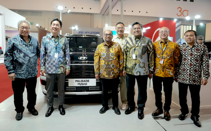 Setia Diarta, Ju Hun Lee, dan Fransiscus Soerjopranoto