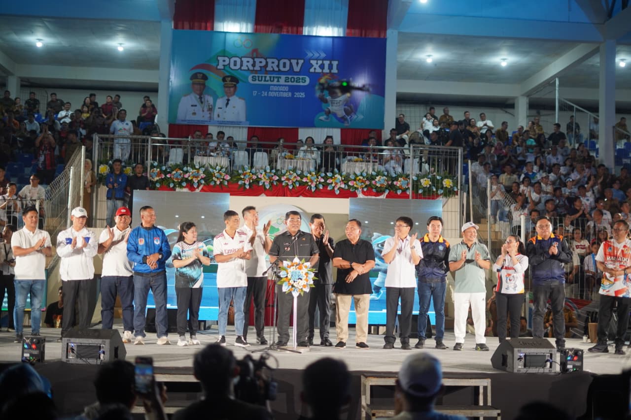 Wakil bupati Dony Lumenta saat menghadiri penutupan porprov