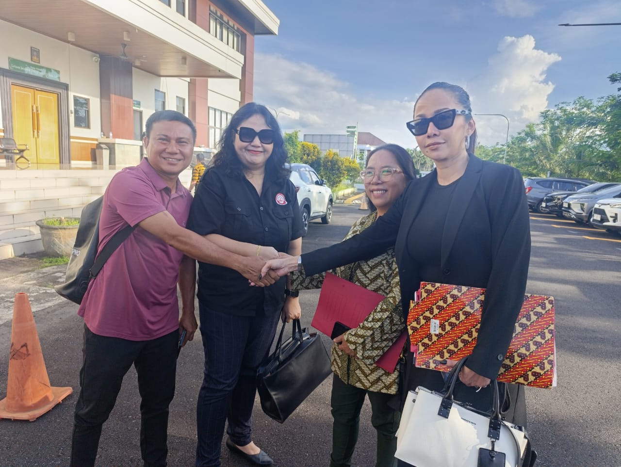 TEMUI: Kasus Alung Banua yang sempat viral kini telah damai