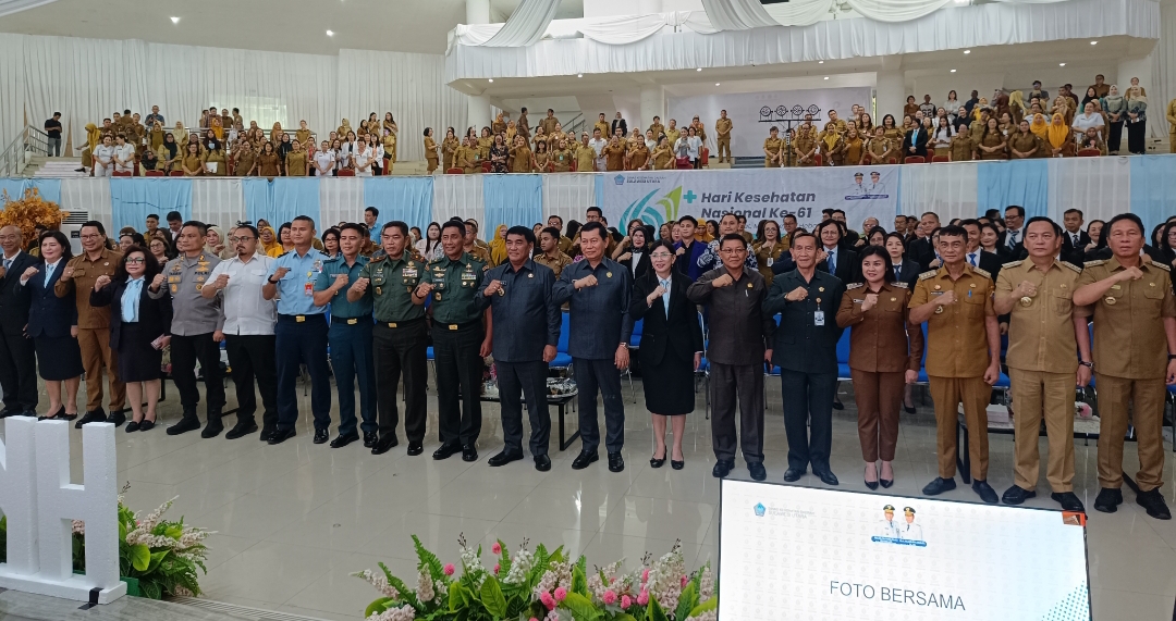 Momentum Hari Kesehatan Nasional ke 61 yang berlangsung di aula Mapalus kantor Gubernur Sulawesi Utara.