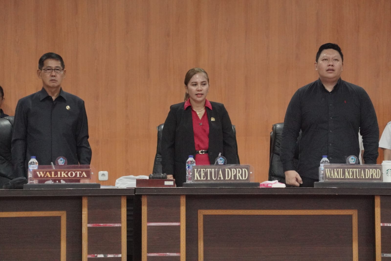Rapat paripurna keenam belas masa persidangan pertama tahun kedua yang digelar di Kantor DPRD Kota Bitung.(Dok Istimewa)