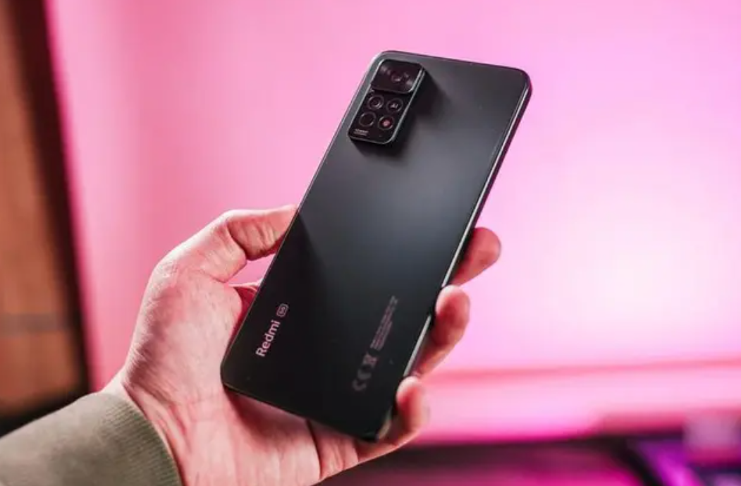HP buatan China, yaitu Xiaomi Redmi Note 11 Pro