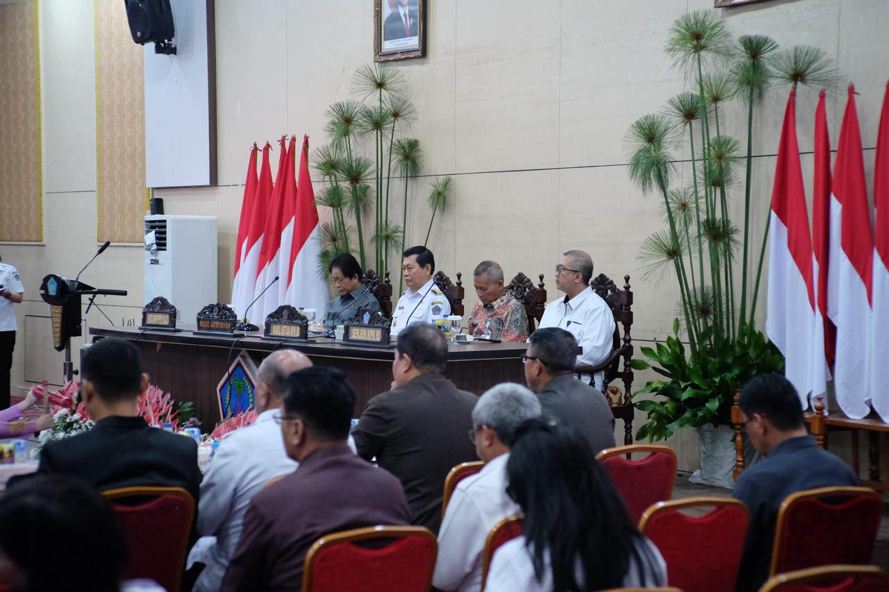 Pimpinan KPK RI disambut Wagub Victor Mailangkay dan jajaran, Rabu (26/11).