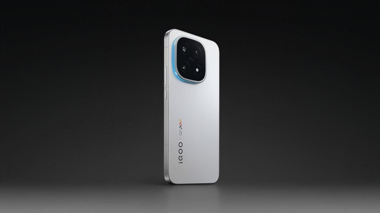iQOO 15 akhirnya hadir di Indonesia, jadi HP pertama dengan Snapdragon 8 Elite Gen 5!