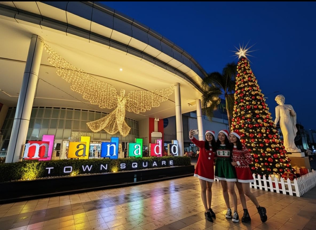 Suasana pedestarian Boulevard di depan Manado Town Square
