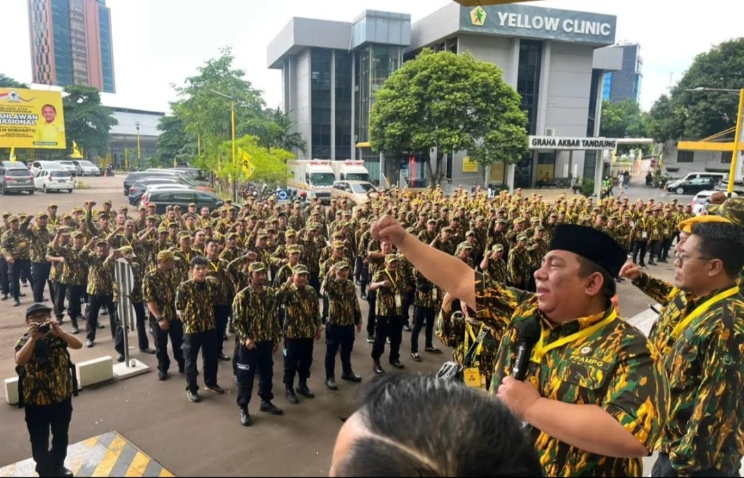 PEDULI: Partai Golkar mengirimkan 250 personel AMPG tanggap bencana ke lokasi bencana di Aceh, Sumatera Utara, dan Sumatera Barat.