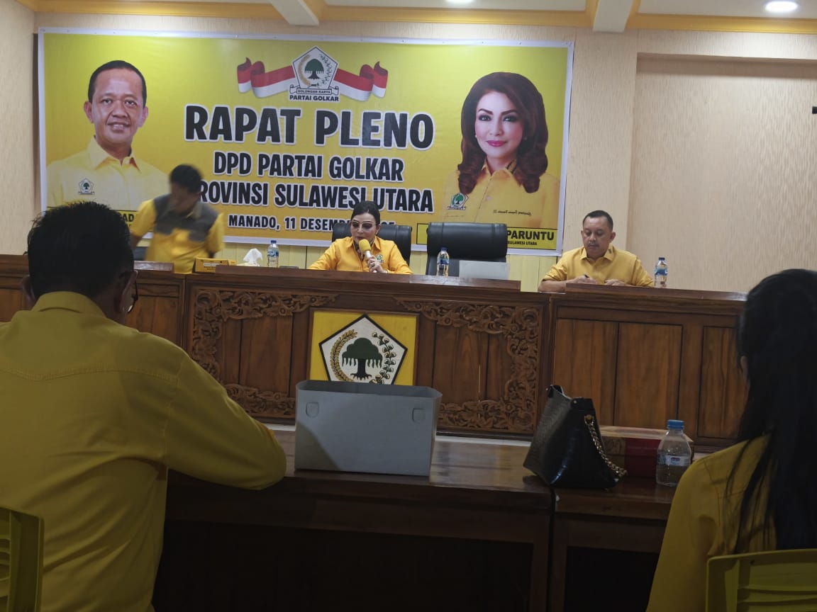 KOMPAK: Ketua DPD I Partai Golkar Sulut Christiany Eugenia Paruntu saat memimpin rapat konsolidasi.
