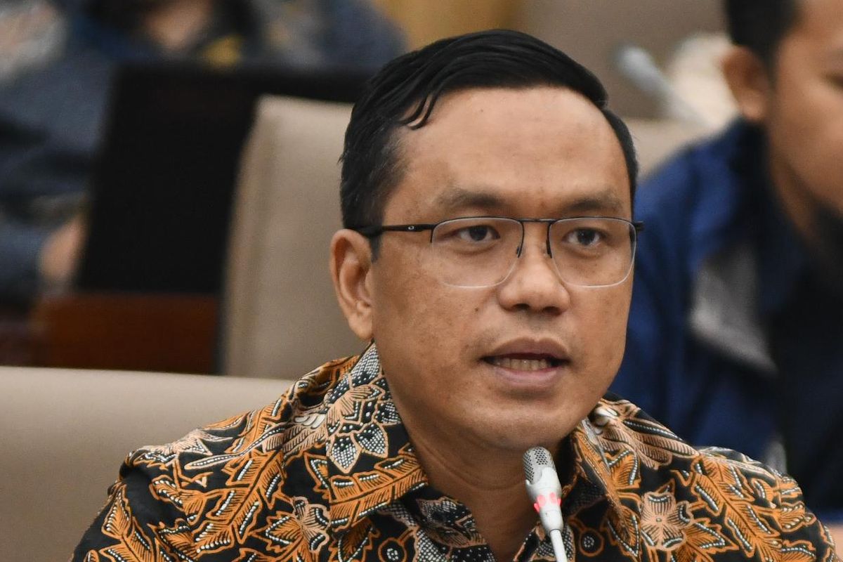 Direktur Utama PT Pertamina Simon Aloysius Mantiri
