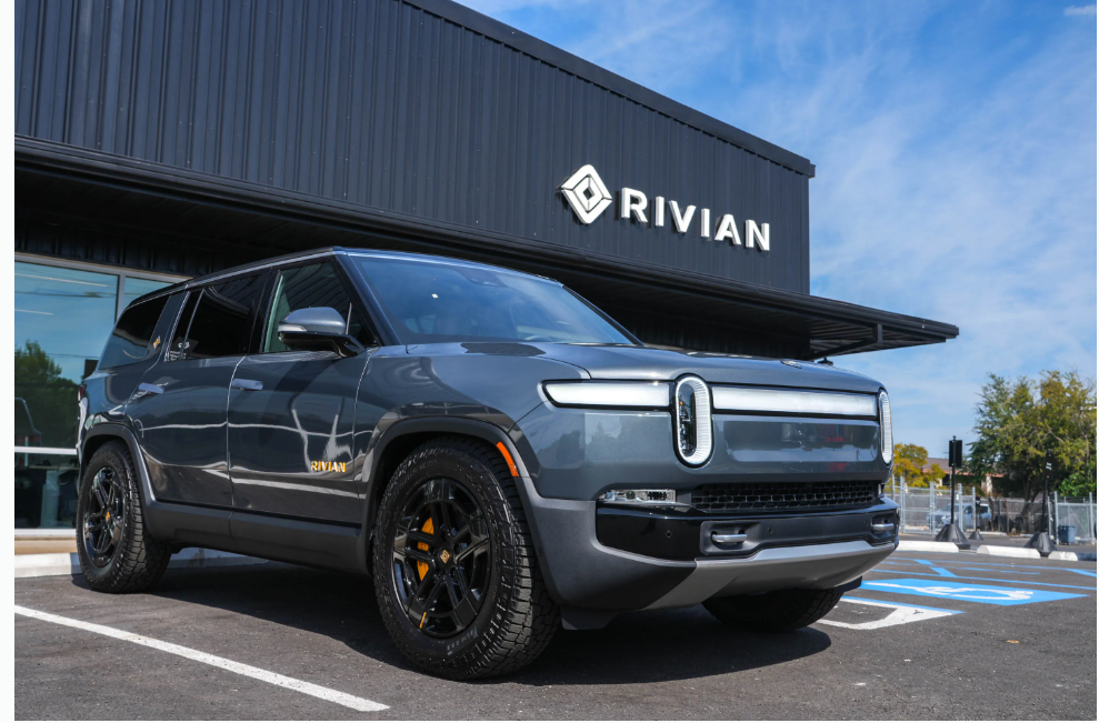 Rivian fokus pada AI dan sistem otonom untuk masa depan kendaraan listrik.
