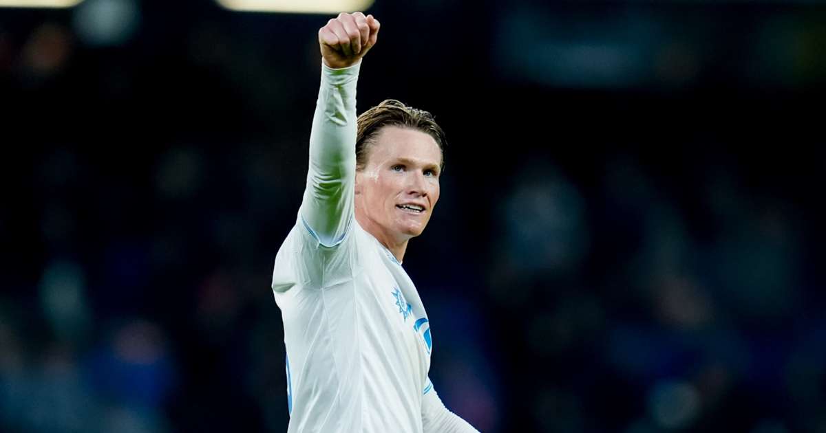 Mctominay telrihat bahagia dengan performanya dan tim