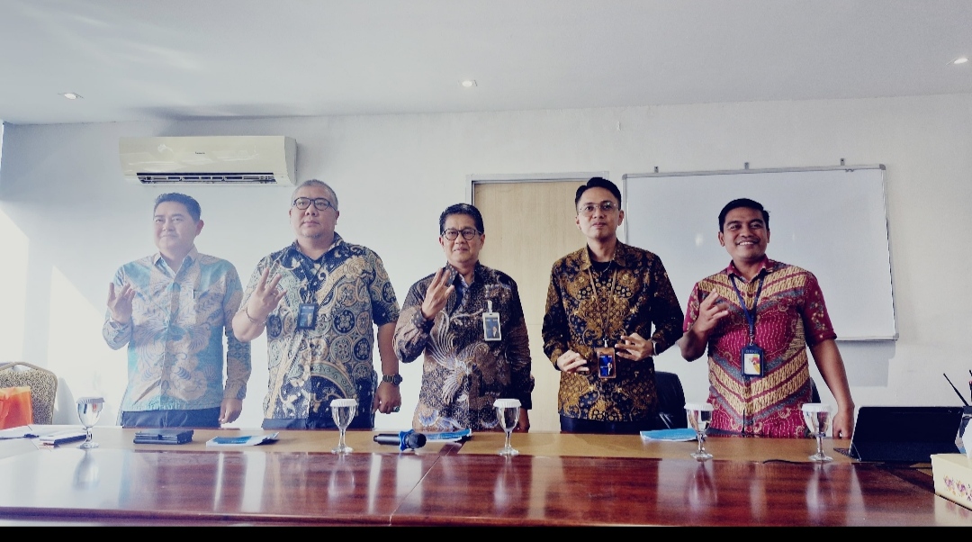 Jajaran Manajemen BNI Wilayah 11 Suluttenggomalut usai memaparkan kesiapan layanan hingga promo di momen Nataru, Rabu (24/12).