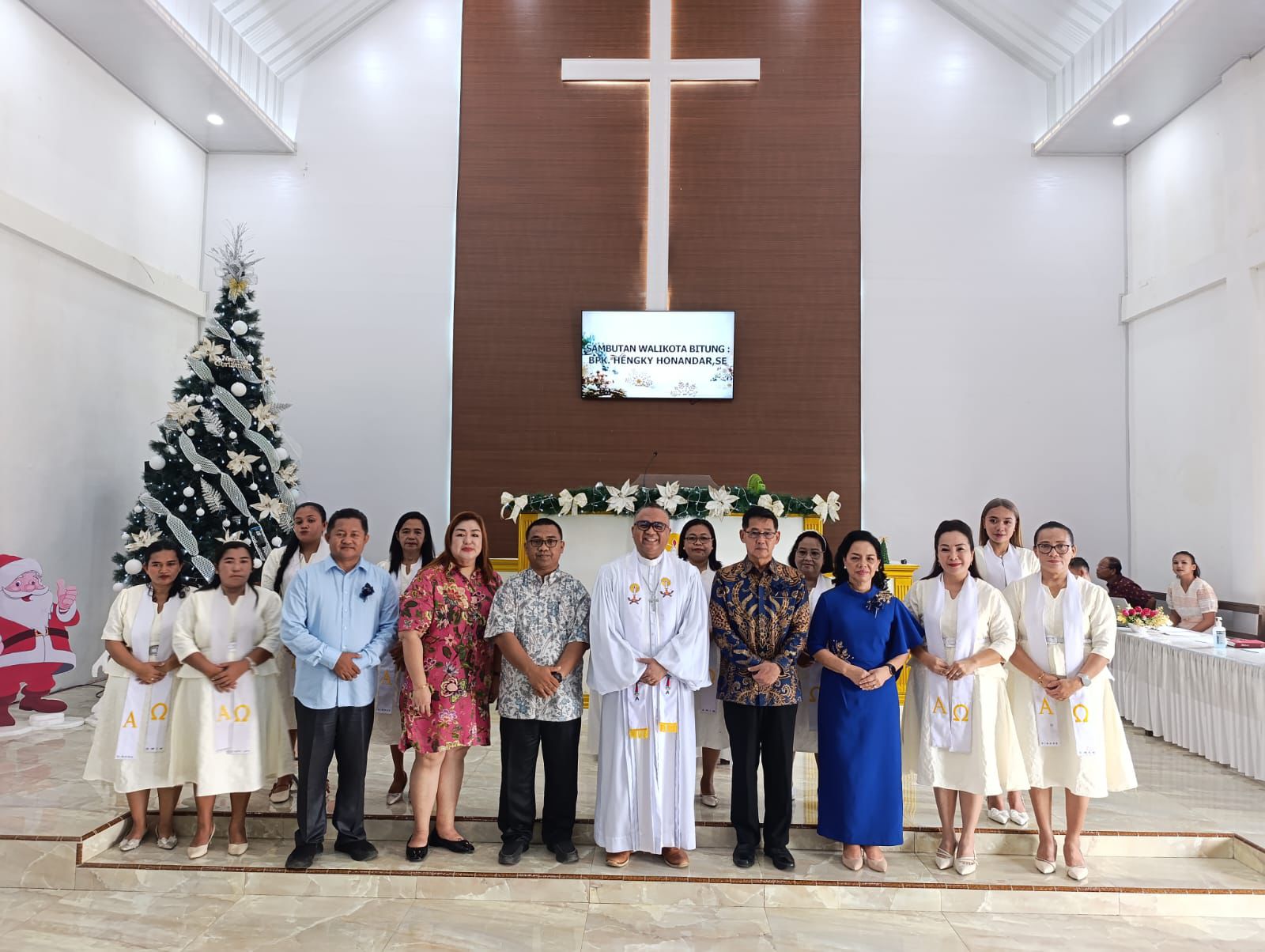 SUKACITA MELAYANI: Pentahbisan Gedung Gereja GMIM Bukit Pengharapan Paceda, Kamis, 25 Desember 2025.
