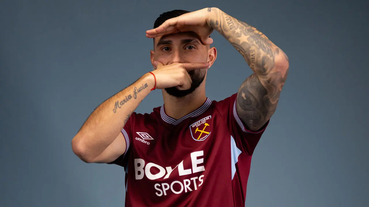 Taty Castellanos dengan gaya ikoniknya