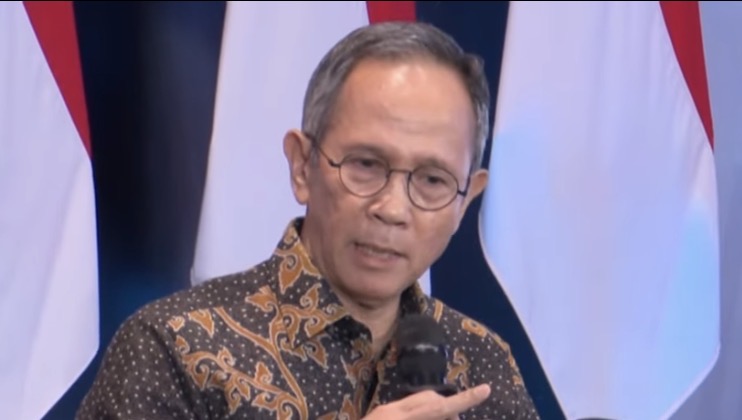 Ketua Dewan Komisioner Otoritas Jasa Keuangan (OJK) Mahendra Siregar