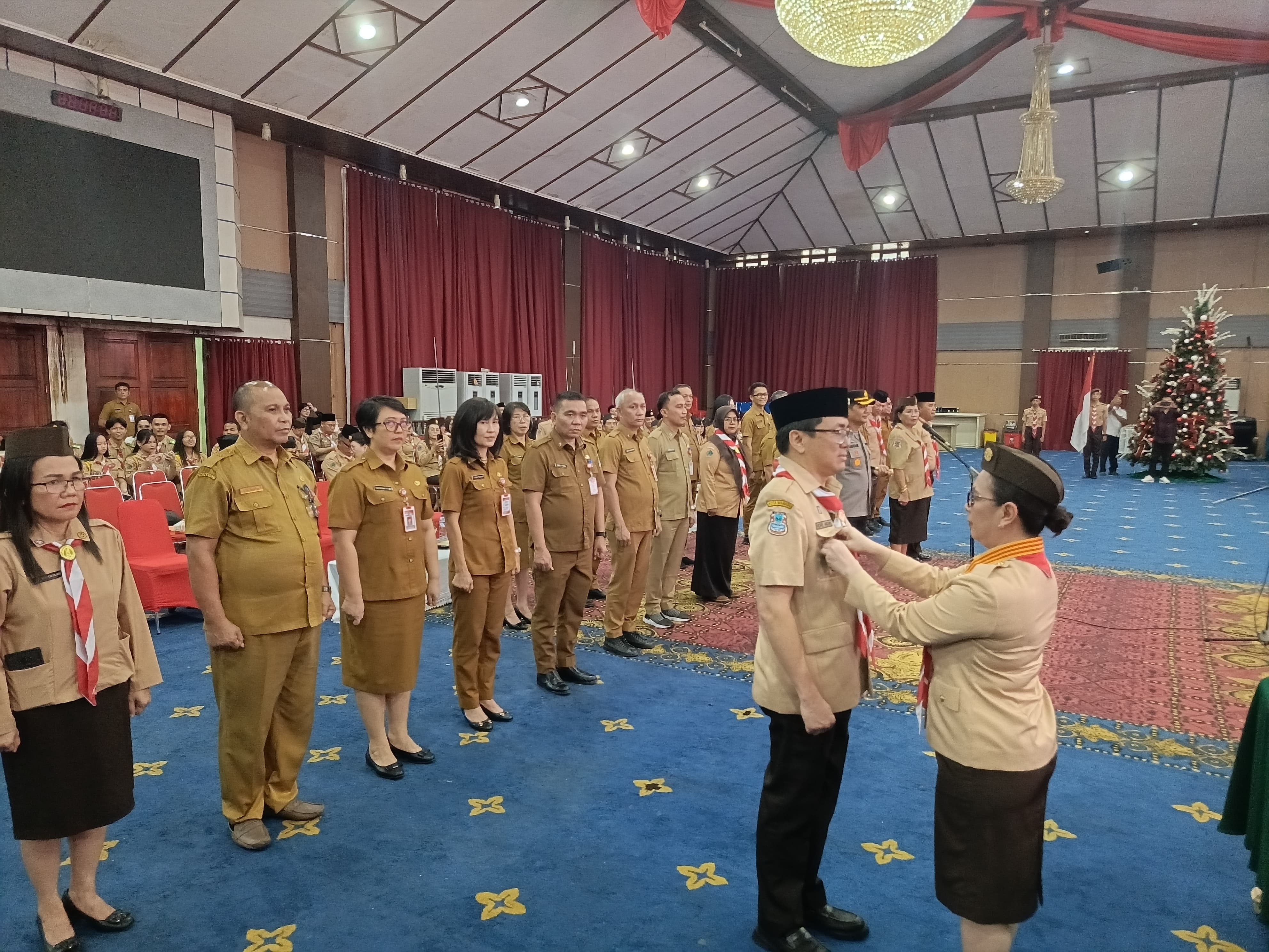 Pelantikan Pengurus Majelis Pembimbing Cabang (Mabicab) Gerakan Pramuka Kota Manado masa bakti 2025&ndash;2030 dilantik, Senin (26/1) di Aula Serbaguna Pemkot.