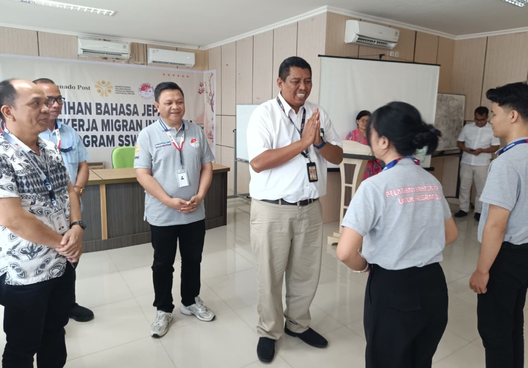 Caption Kepala BP3MI Sulawesi Utara M. Syachrul Afriyadi,l saat membuka pelaksanaan pelatihan calon pekerja migran Indonesia ke Jepang program SSW yang dilaksanakan di Manado Post.