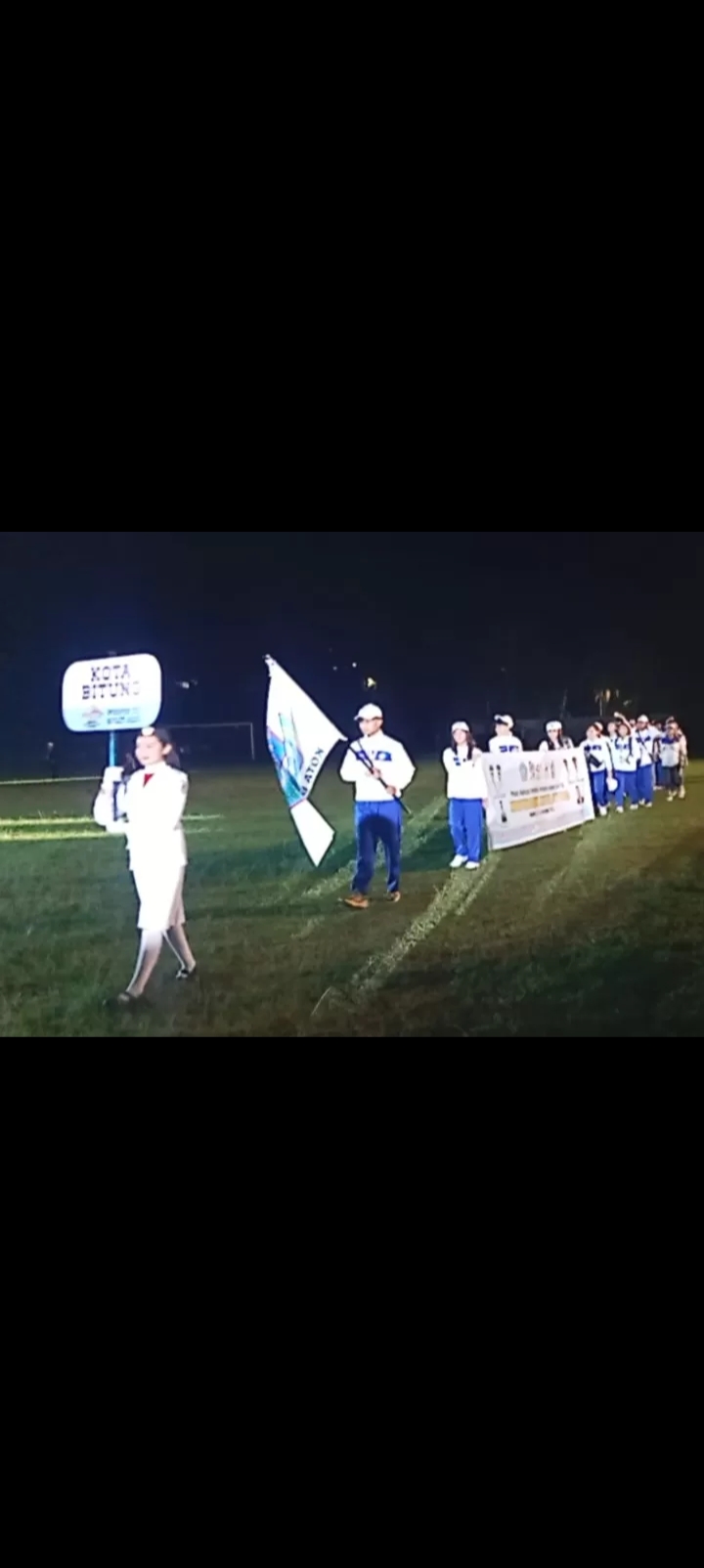 Kontingen Kota Bitung saat mengikuti pembukaan Porprov XII Sulut 2025 di Stadion Klabat Manado.(Dok Istimewa)