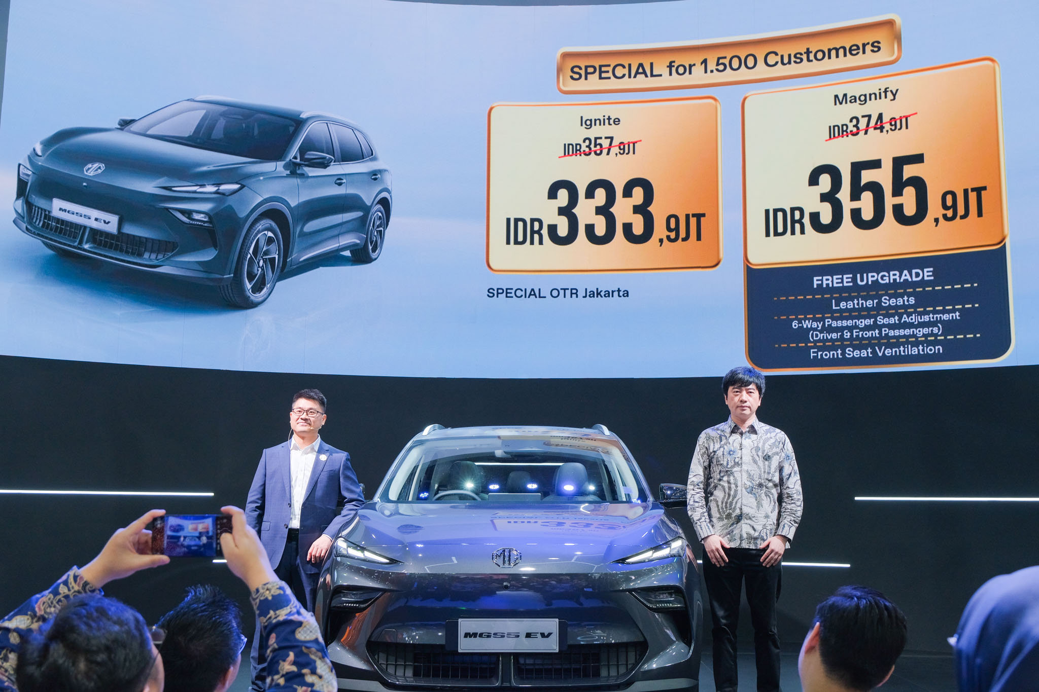 [Ki-Ka] Jimmy Zhang selaku Product & Marketing MG Motor Indonesia dan Jason Huang selaku CEO MG Motor Indonesia