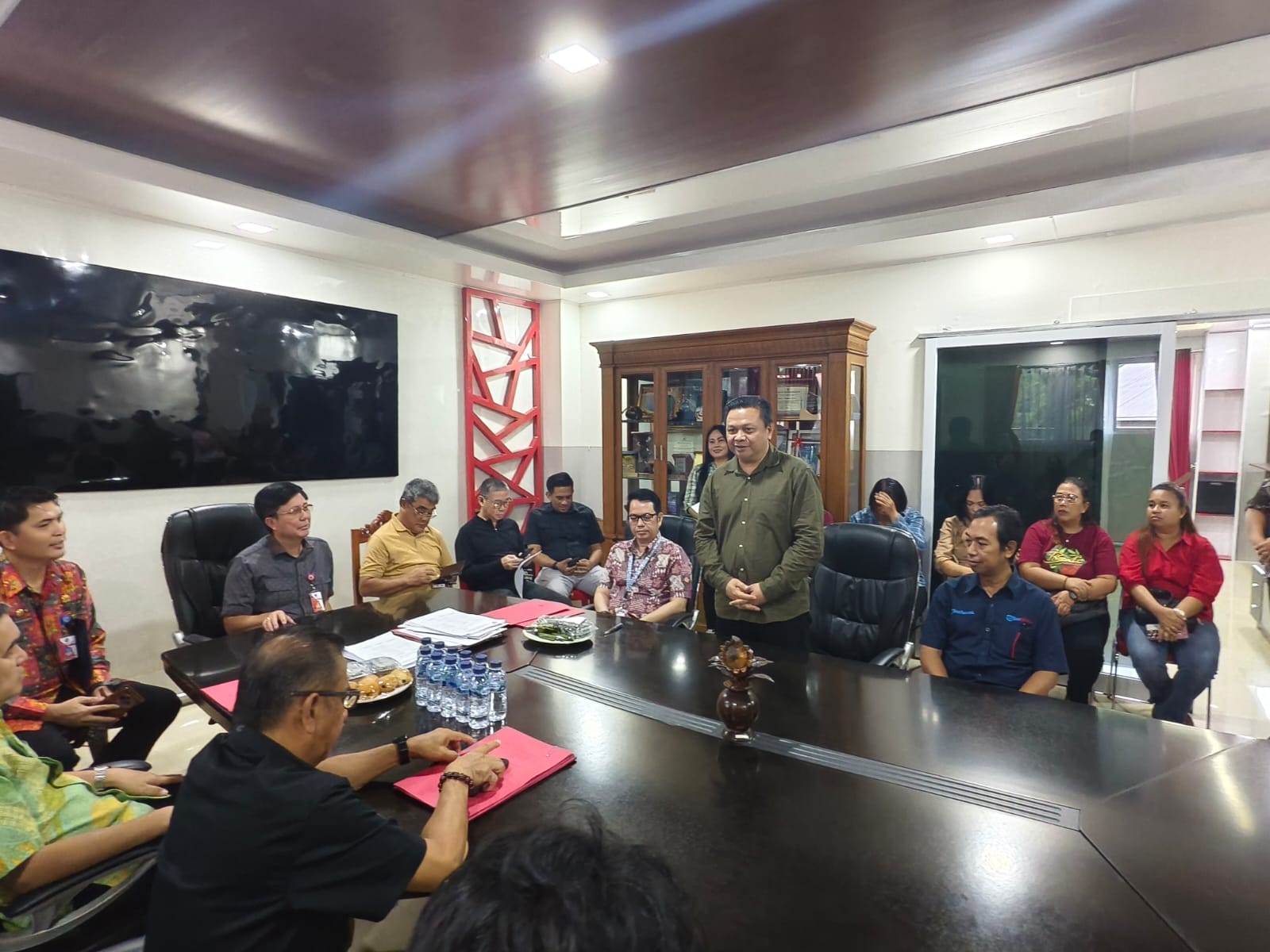 Direktur Manado post Tommy Waworundeng saat menjadi perwakilan Media saat membawakan sambumbutan