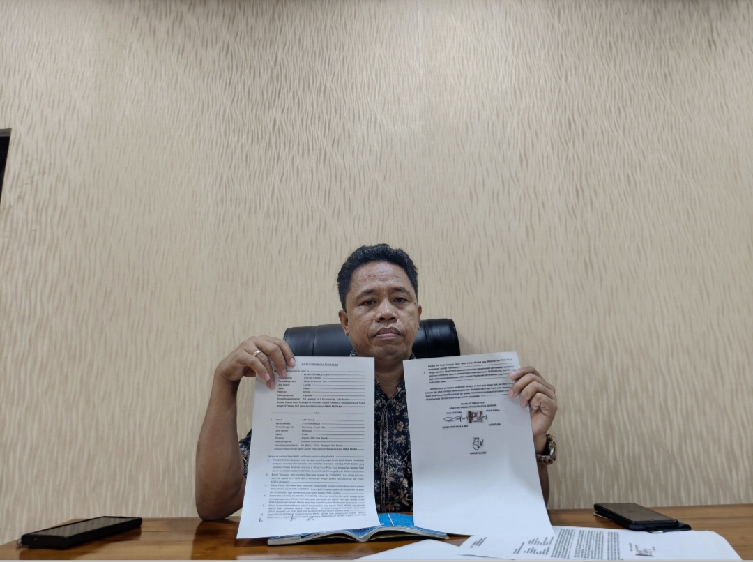 TEGASKAN: PH Calvin Panginda, Apler Bentian saat menunjukkan bukti perdamaian melalui RJ antara Lady Olga dan Calvin Panginda.