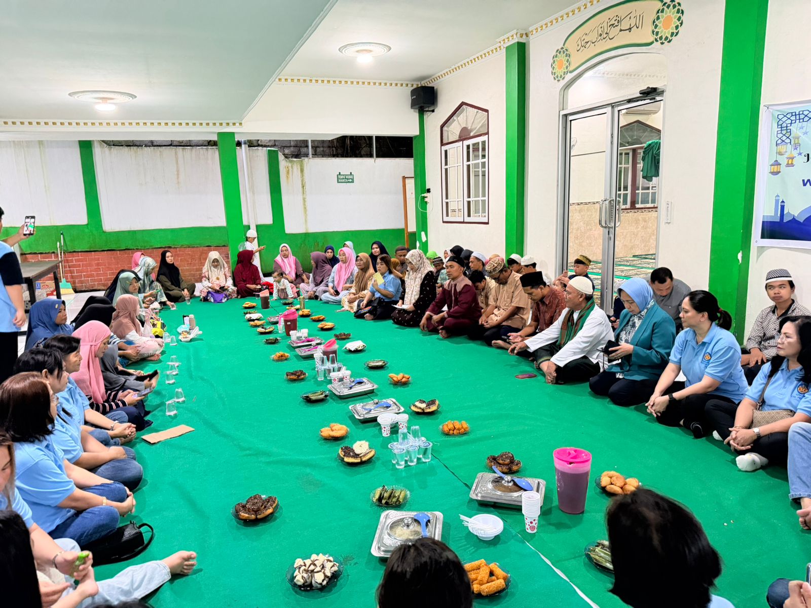 Momentum buka puasa bersama WKRI Cabang St Fransiskus Xaverius Pineleng dan Jamaah Masjid Al Mustaqim Pineleng Dua Indah