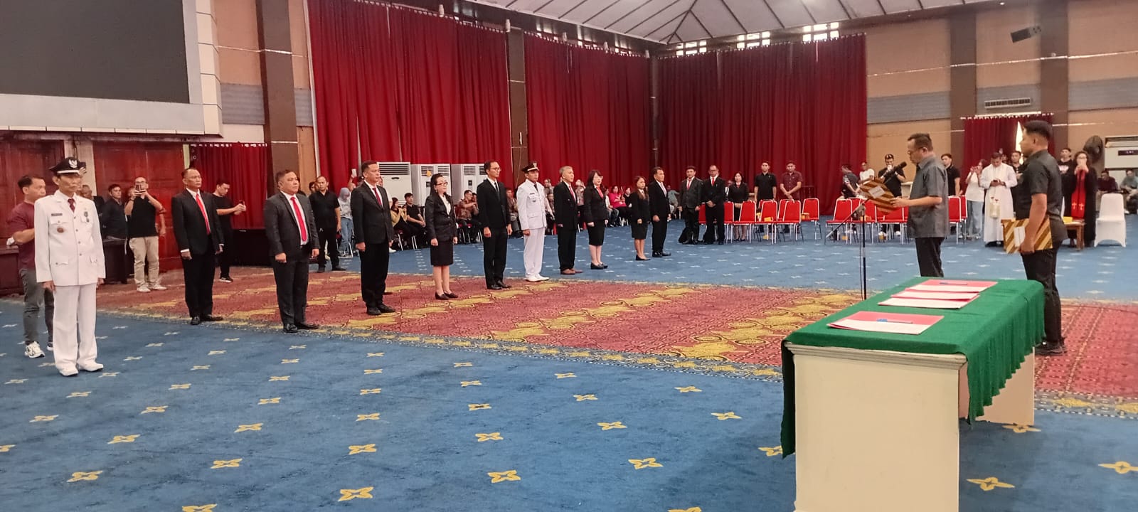 Suasana pelantikan pejabat di lingkungan Pemerintahan Kota Manado oleh Wakil Wali Kota, Jumat (6/3)